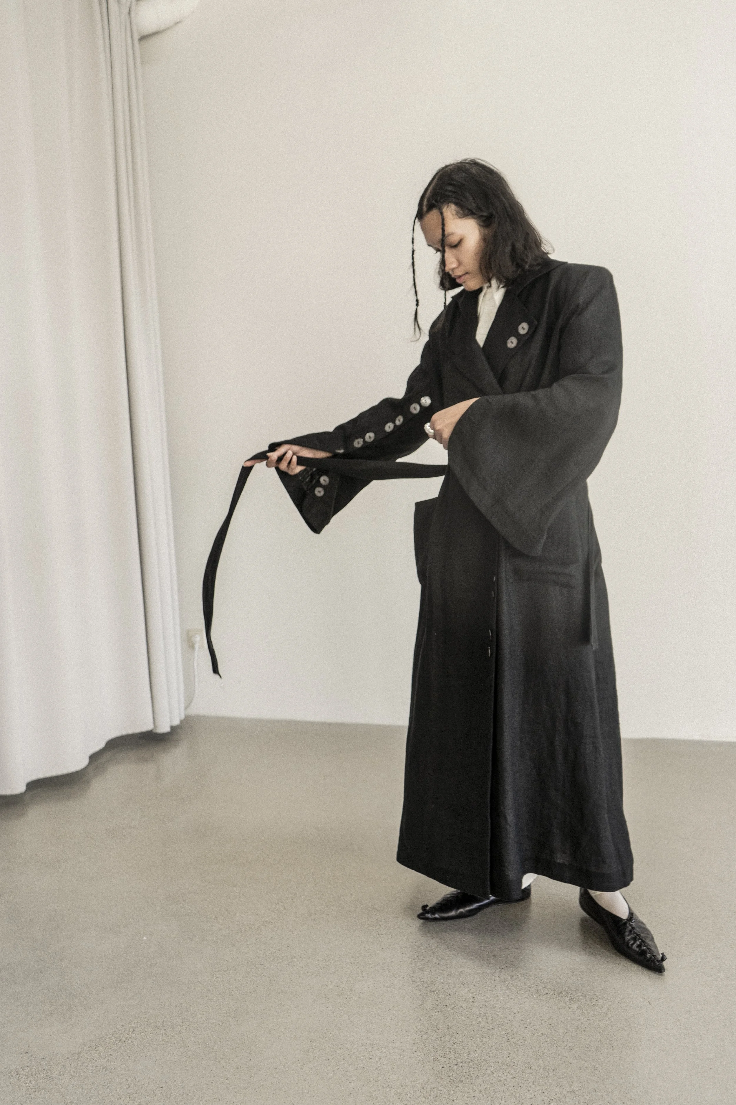 KHMELNYTSKE SHOSSE LONG BLACK LINEN TRENCH COAT — K M by L A N G E